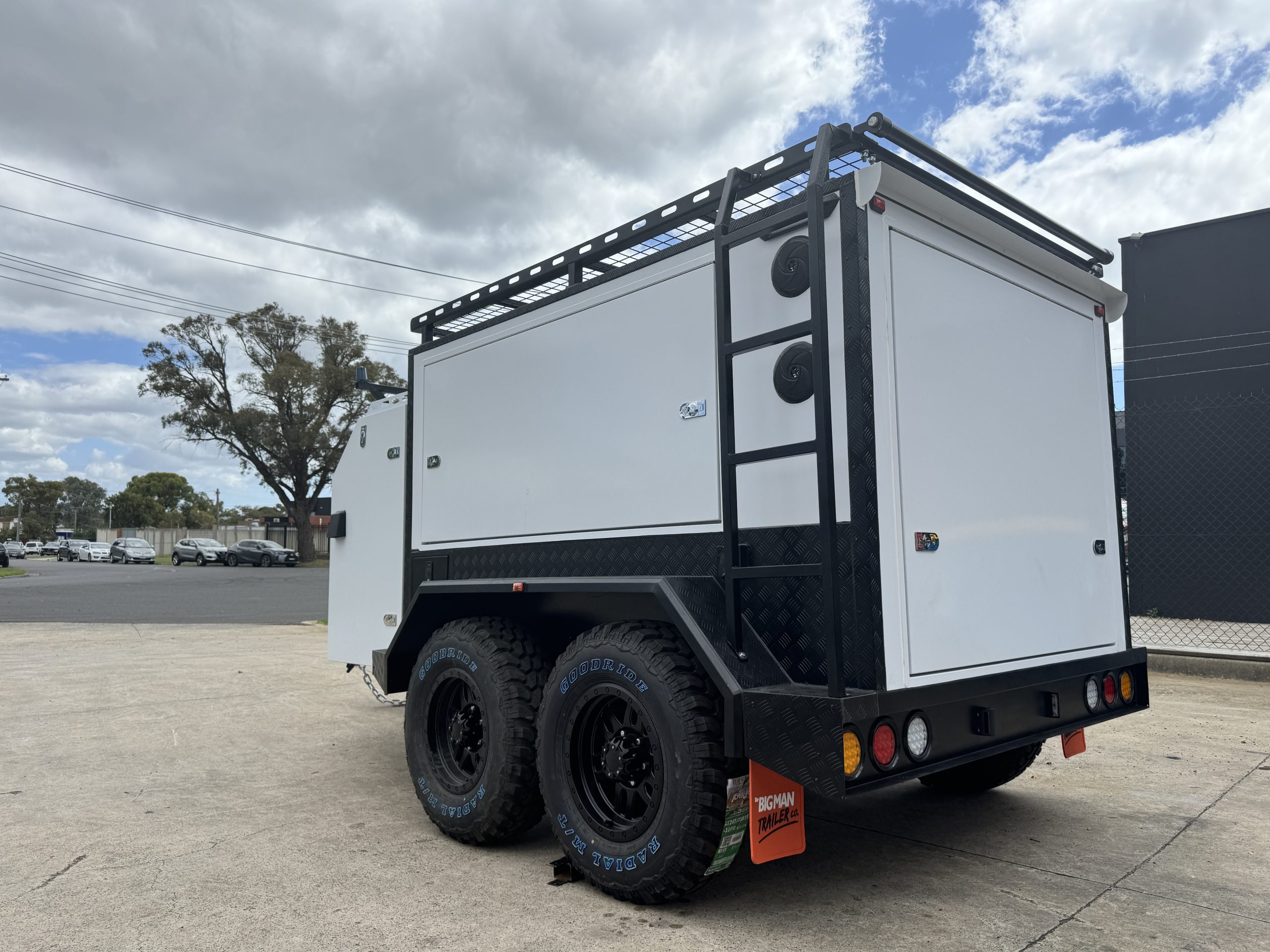 8x5 Carpentry Trailer – Matte White - Image 3